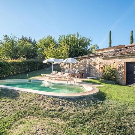 Gorgeous Home In Montalcino With Kitchen ภายนอก รูปภาพ