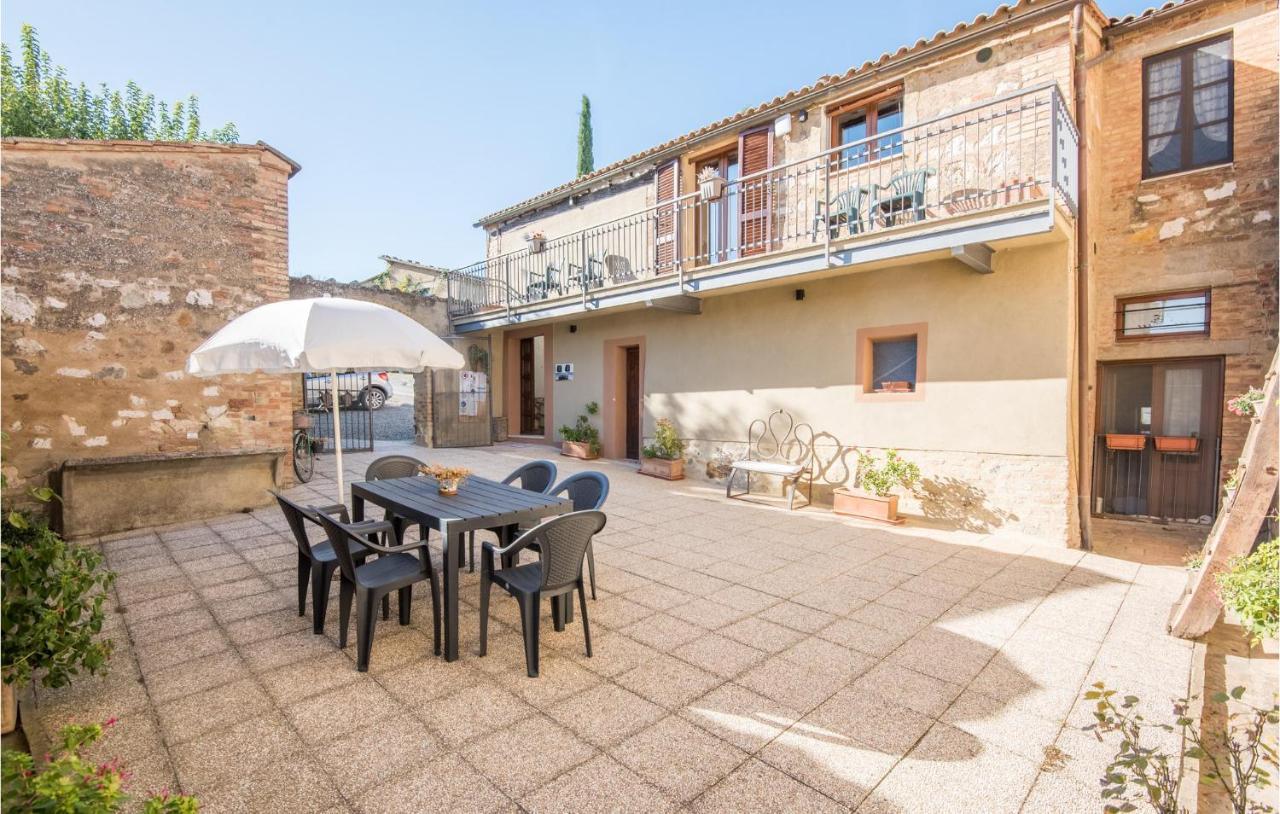 Gorgeous Home In Montalcino With Kitchen ภายนอก รูปภาพ