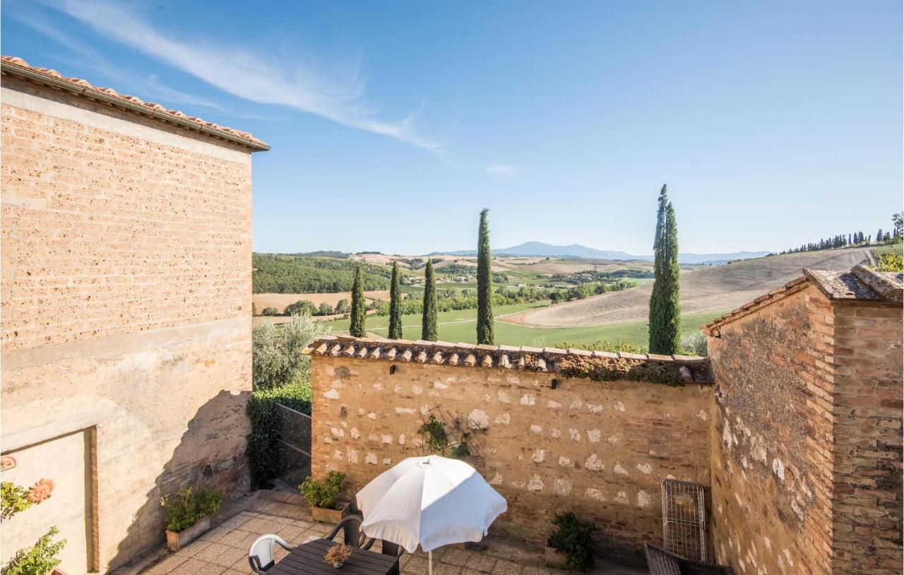 Gorgeous Home In Montalcino With Kitchen ภายนอก รูปภาพ