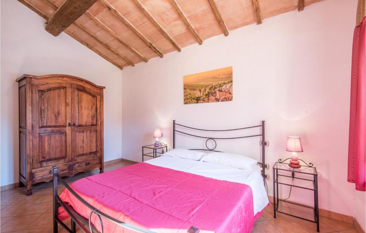 Gorgeous Home In Montalcino With Kitchen ภายนอก รูปภาพ