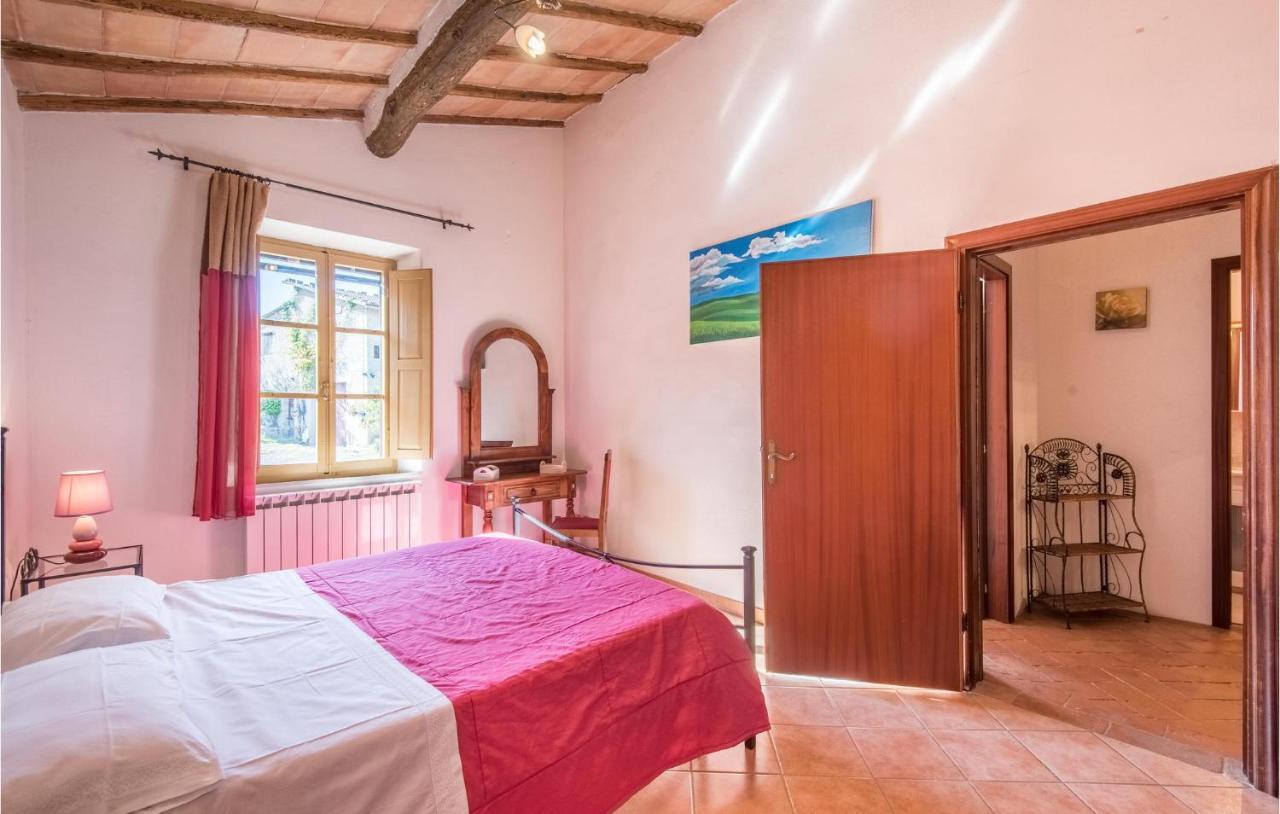Gorgeous Home In Montalcino With Kitchen ภายนอก รูปภาพ