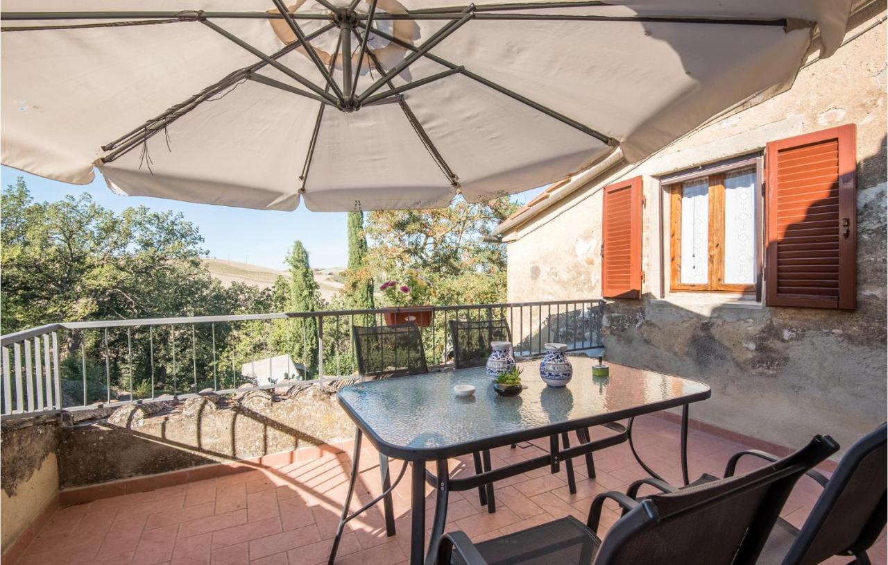 Gorgeous Home In Montalcino With Kitchen ภายนอก รูปภาพ